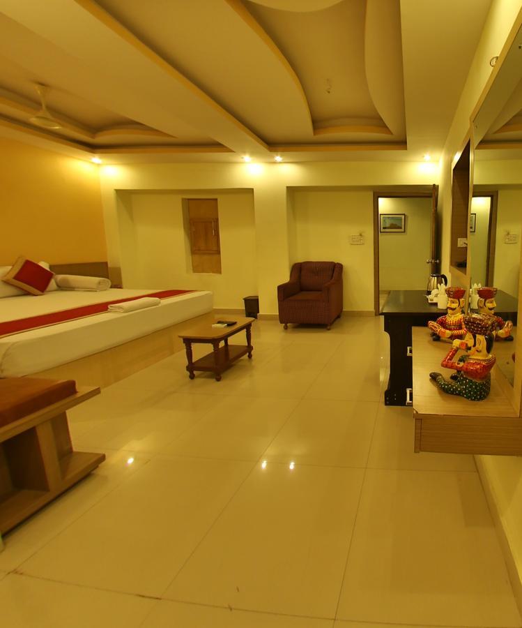 Hotel Vrinda Palace Jaisalmer Extérieur photo